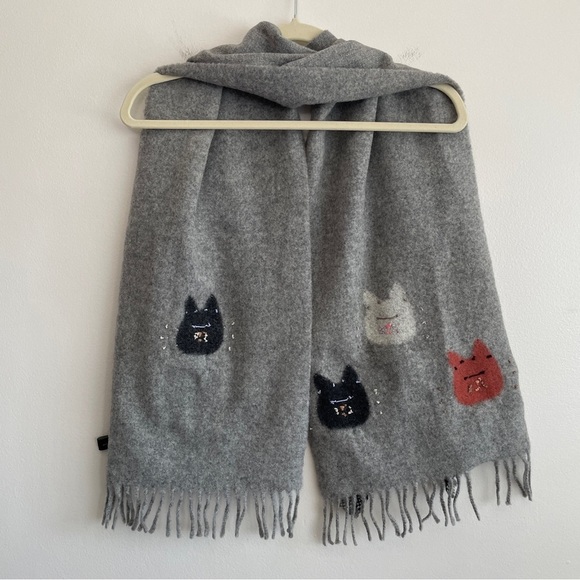 Tait and Style 3D wool cat lady scarf fringe cute fun teacher winter warm cozy - Picture 6 of 16